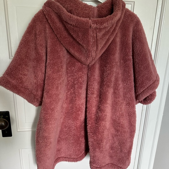 EUC Cabi Embrace Topper Size S - Picture 3 of 5